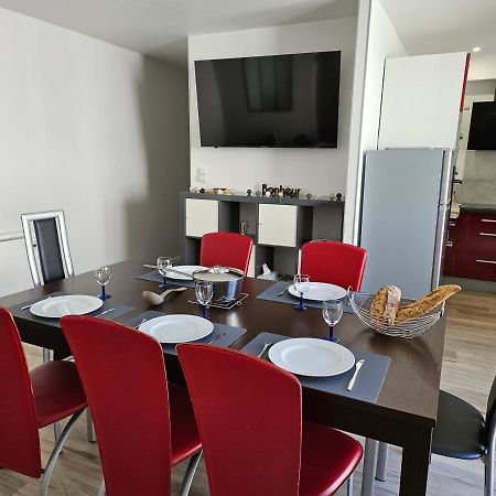 Chez Louise, Appartement T3 A Deux Pas Du Centre Bagnères-de-Luchon Kültér fotó